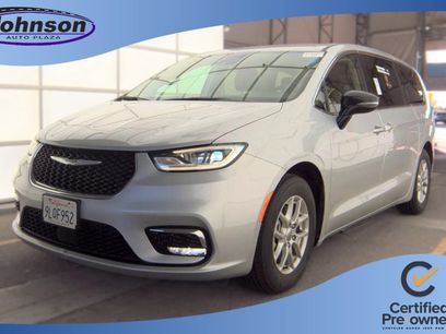 Used 2024 Chrysler Pacifica Touring-L
