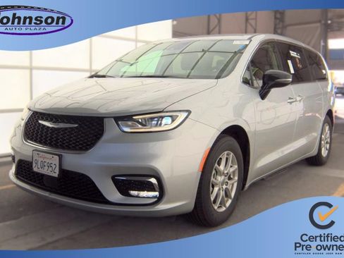 Used 2024 Chrysler Pacifica Touring-L FWD image 1