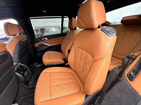 Used 2026 BMW X7 xDrive40i w/ M Sport Package AWD/4WD image 22
