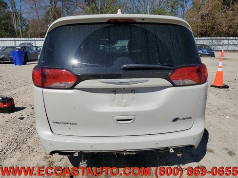 Used 2020 Chrysler Pacifica Limited w/ Advanced Safetytec Group image 6