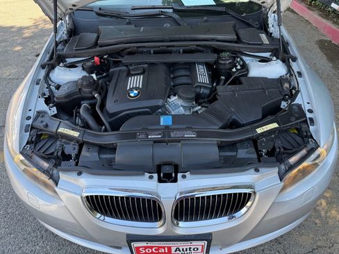 Used 2009 BMW 328i Convertible image 24