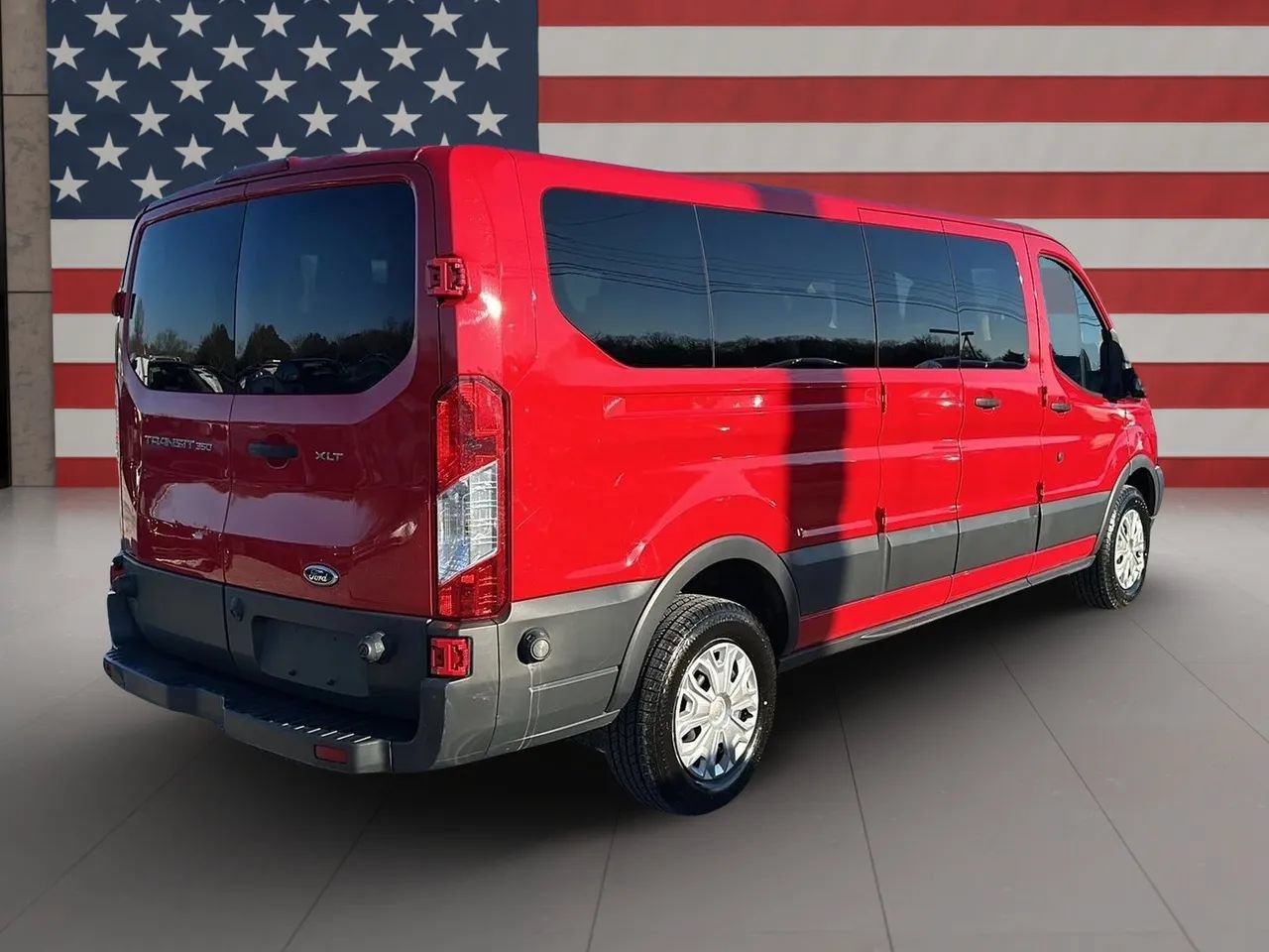 Used 2015 Ford Transit 350 XLT RWD image 5