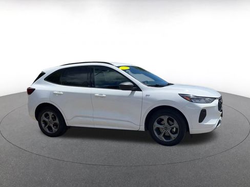 Used 2023 Ford Escape ST-Line image 2