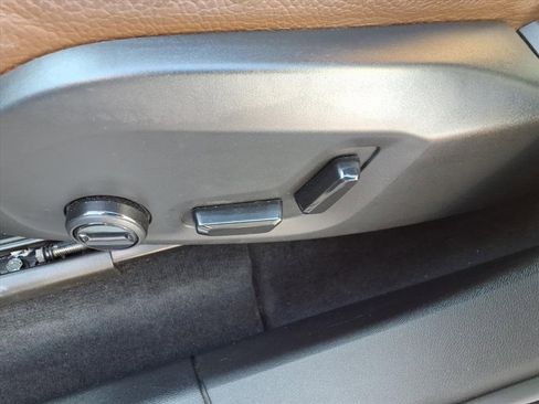 Certified 2023 Volvo XC60 B5 Plus w/ Protection Package Premier image 17