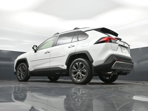 Used 2025 Toyota RAV4 Limited AWD/4WD image 40
