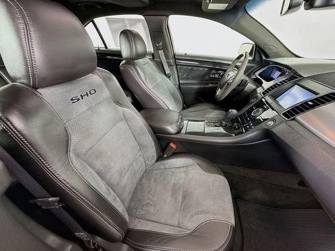 Used 2013 Ford Taurus SHO image 34