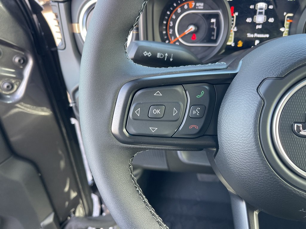 New 2026 Jeep Gladiator Sport AWD/4WD image 15