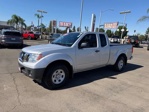 Used 2019 Nissan Frontier S RWD image 3
