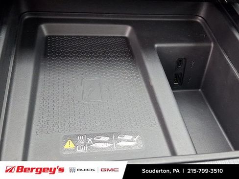 New 2026 GMC Acadia AT4 w/ Luxury Package AWD/4WD image 18