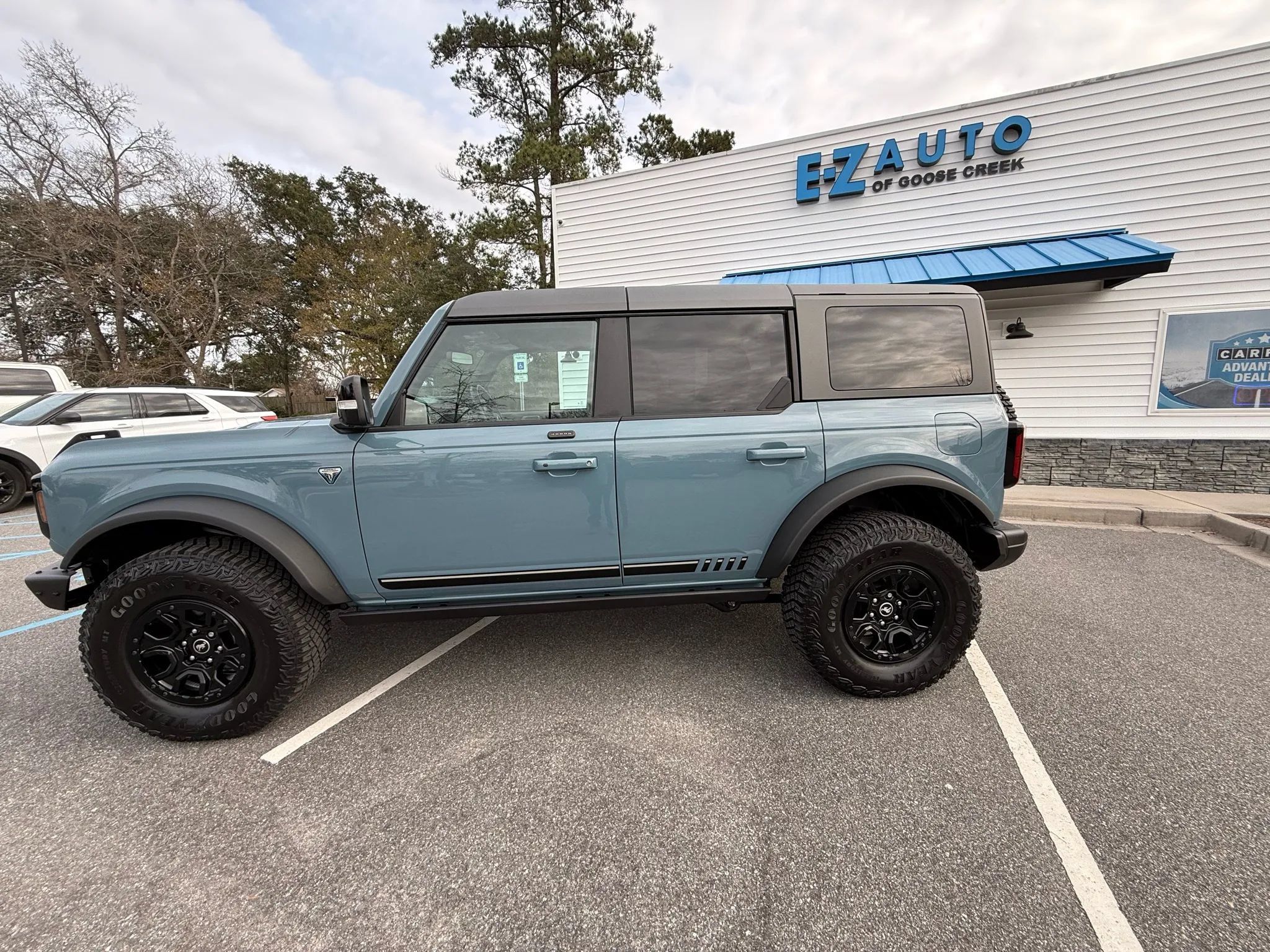 Used 2021 Ford Bronco First Edition AWD/4WD image 4
