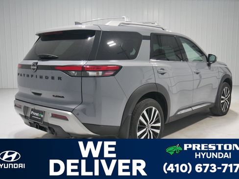 Used 2023 Nissan Pathfinder Platinum image 5