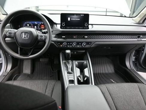 Certified 2025 Honda Accord SE image 19