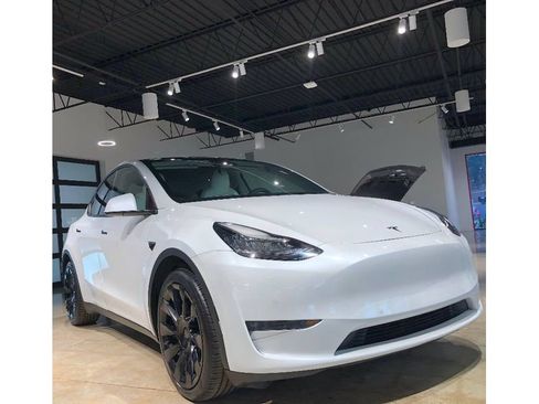 Used 2021 Tesla Model Y Long Range image 6