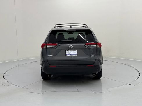 Used 2020 Toyota RAV4 XLE image 5