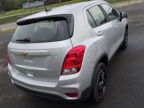 Used 2017 Chevrolet Trax LS AWD/4WD image 8