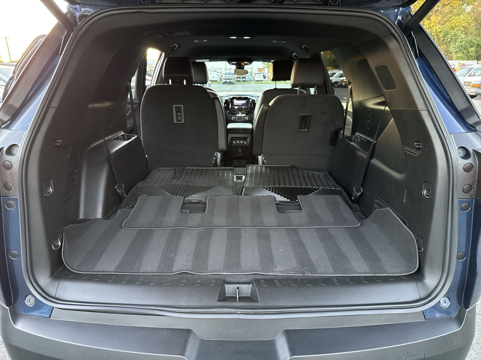 Used 2023 Chevrolet Traverse LT AWD/4WD image 27