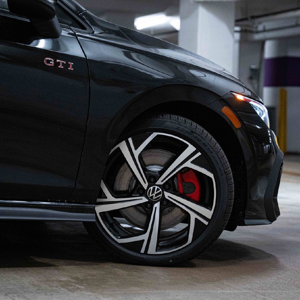 New 2026 Volkswagen GTI SE FWD image 7