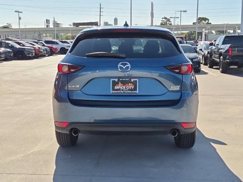 Used 2017 MAZDA CX-5 Touring w/ Preferred Equipment Package FWD image 5