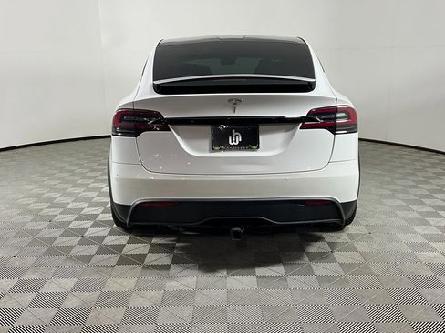 Used 2022 Tesla Model X Base image 8