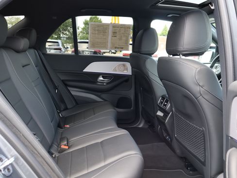 Used 2026 Mercedes-Benz GLE 450 4MATIC w/ Winter Package image 26
