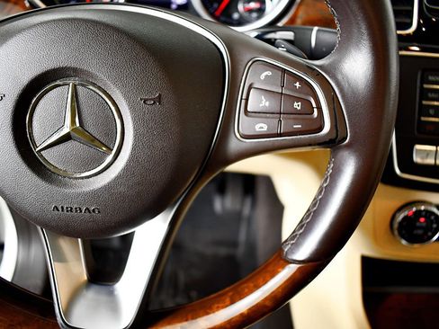 Used 2016 Mercedes-Benz GLE 300d 4MATIC image 27