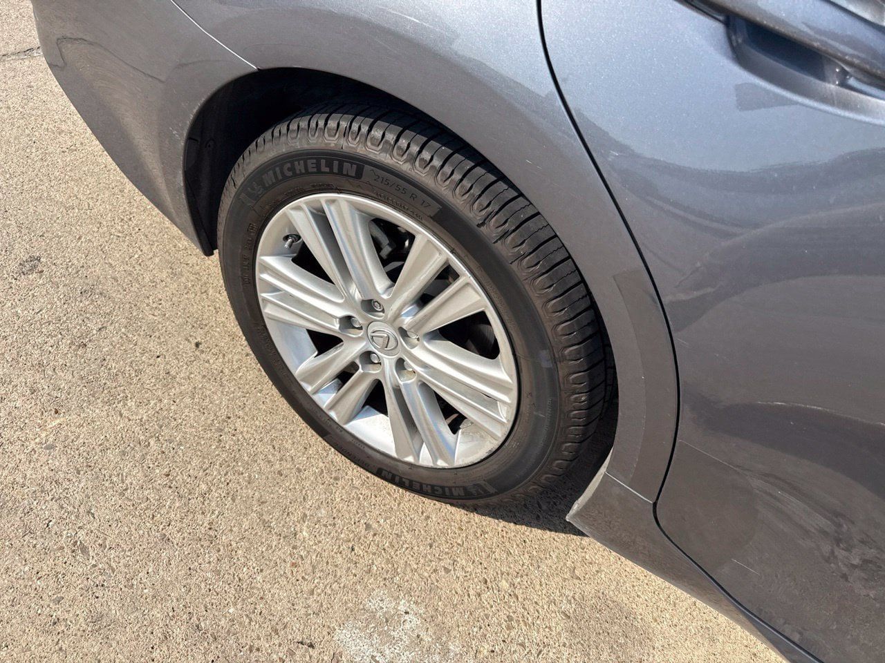 Used 2015 Lexus ES 350 w/ Premium Package FWD image 12