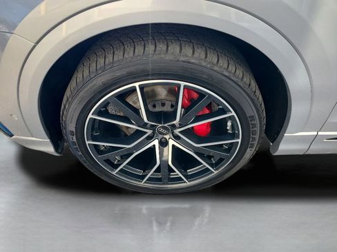 Used 2022 Audi Q8 Premium Plus image 36
