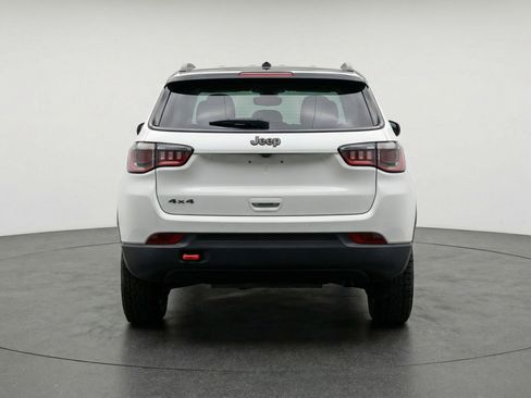 Used 2025 Jeep Compass Trailhawk AWD/4WD image 7