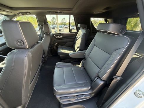 Used 2024 Chevrolet Tahoe Premier w/ Premium Package image 28