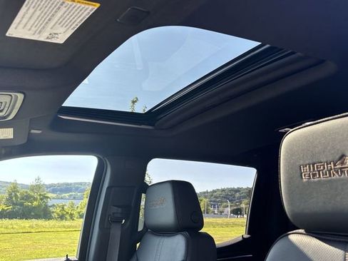 New 2026 Chevrolet Silverado 1500 High Country w/ Technology Package AWD/4WD image 19