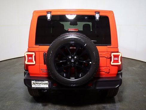 Used 2025 Jeep Wrangler Unlimited Sahara AWD/4WD image 10