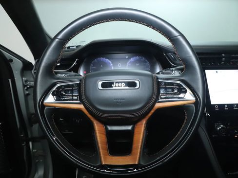 Used 2024 Jeep Grand Cherokee L Summit AWD/4WD image 23