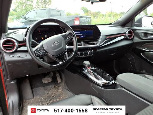 Used 2024 Chevrolet Trax RS w/ Driver Confidence Package FWD image 13