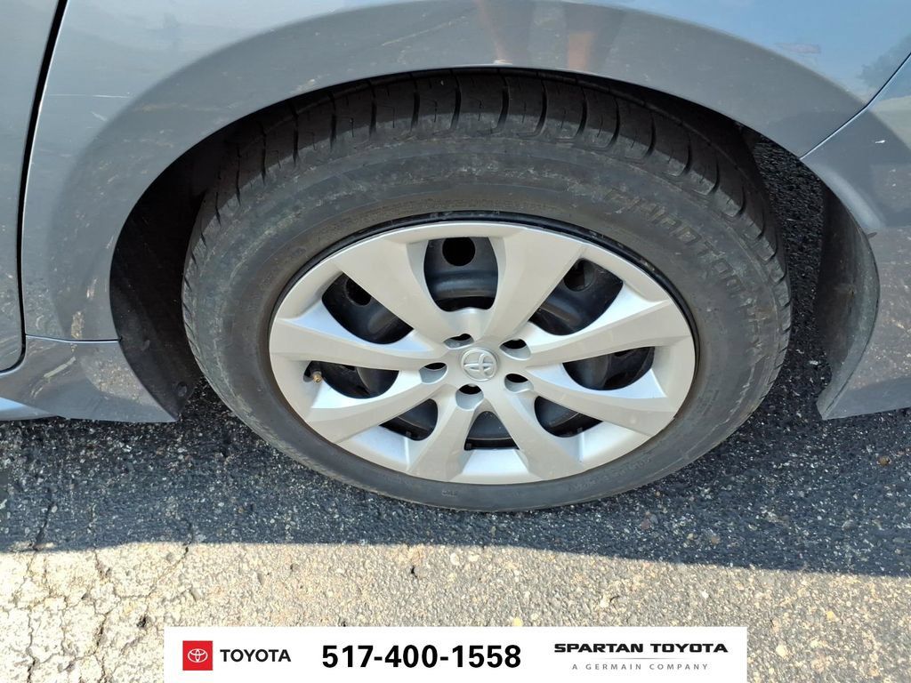 Used 2024 Toyota Corolla LE FWD image 11