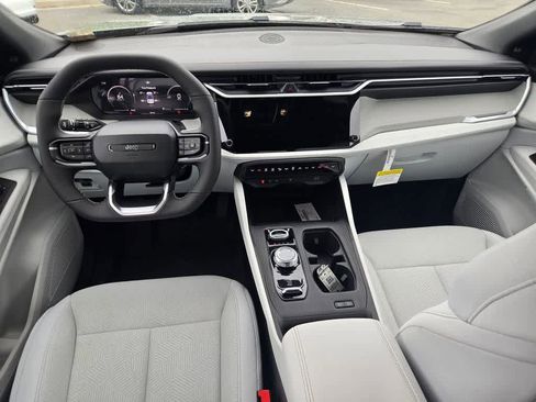 New 2026 Jeep Cherokee Laredo image 9