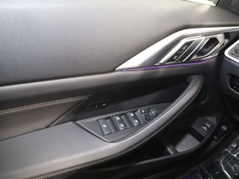 Used 2023 BMW 430i xDrive Convertible w/ Premium Package image 39