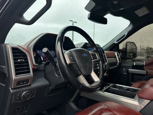 Used 2022 Ford F250 Platinum w/ FX4 Off-Road Package image 53