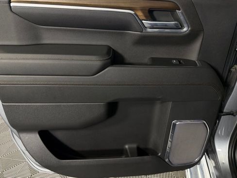 Used 2024 Chevrolet Silverado 1500 High Country w/ High Country Premium Package image 33
