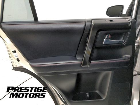 Used 2019 Toyota 4Runner TRD Off-Road Premium AWD/4WD image 29