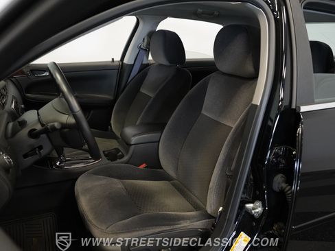 Used 2011 Chevrolet Impala LT image 40