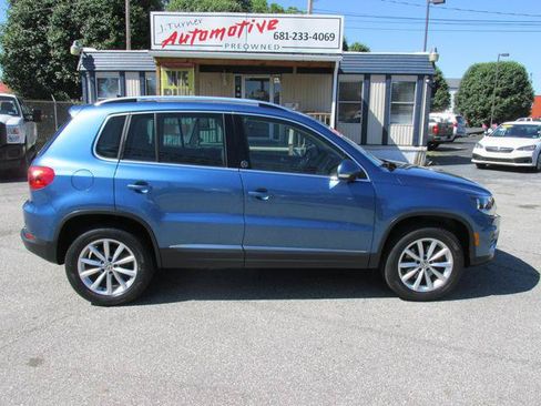 Used 2017 Volkswagen Tiguan Wolfsburg Edition AWD/4WD image 3
