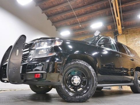 Used 2018 Chevrolet Tahoe 4WD image 3