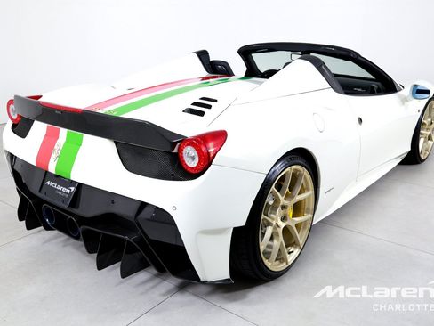 Used 2014 Ferrari 458 Spider RWD image 9