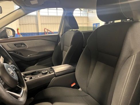 Used 2023 Nissan Rogue S image 22