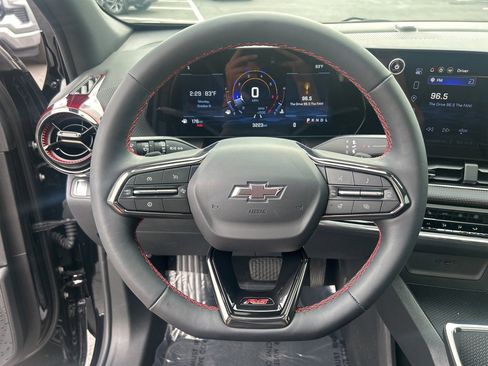 Used 2025 Chevrolet Equinox RS image 28