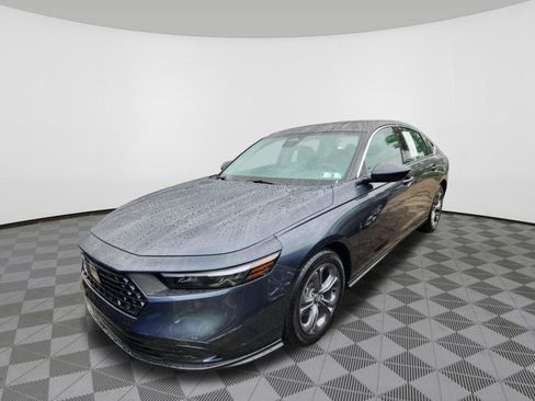 Used 2024 Honda Accord EX image 2