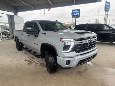 Used 2024 Chevrolet Silverado 2500 LT w/ Z71 Sport Edition AWD/4WD image 3