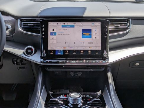 New 2026 Jeep Grand Wagoneer Limited AWD/4WD image 17