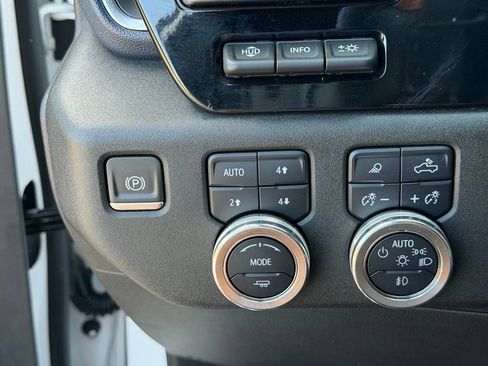 Used 2023 Chevrolet Silverado 1500 High Country w/ High Country Premium Package AWD/4WD image 35