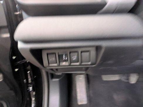 Used 2025 Subaru Outback Premium AWD/4WD image 16